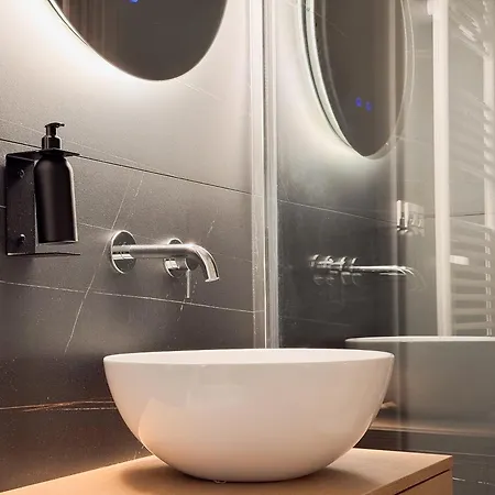 Nodo - Modern By Host Hero Civitanova Marche