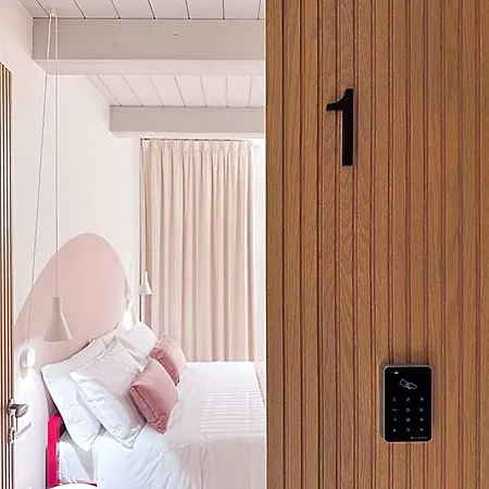 Bed and Breakfast Nodo - Modern By Host Hero 3*