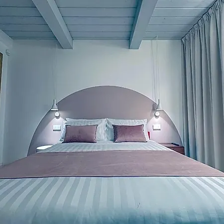 Nodo - Modern By Host Hero Bed and Breakfast 3*