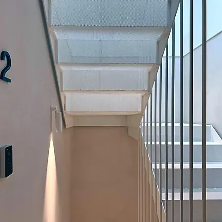 Nodo - Modern By Host Hero Bed and Breakfast